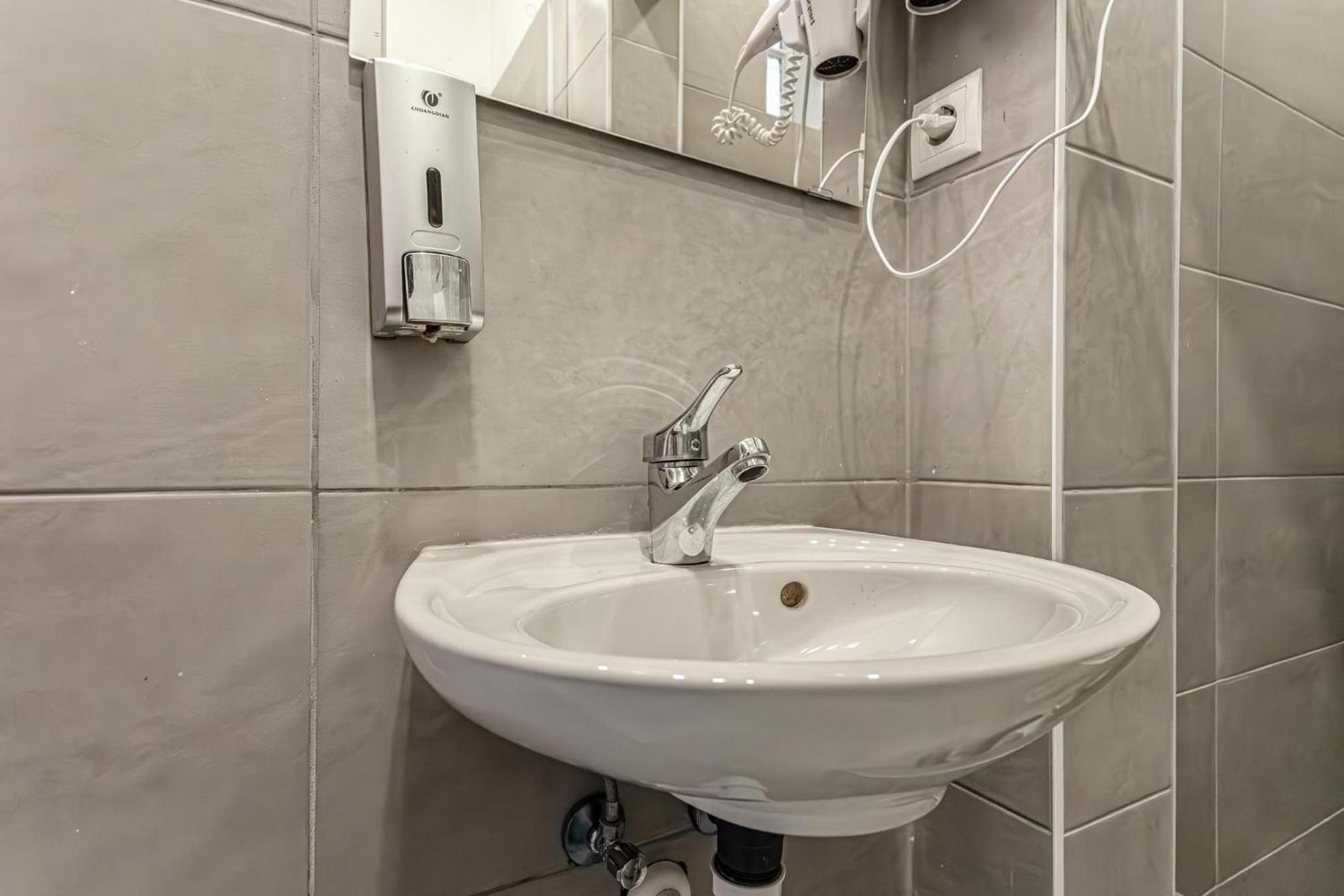 Lovely 1Br Apt. Near Akh Hospital Wien Ngoại thất bức ảnh